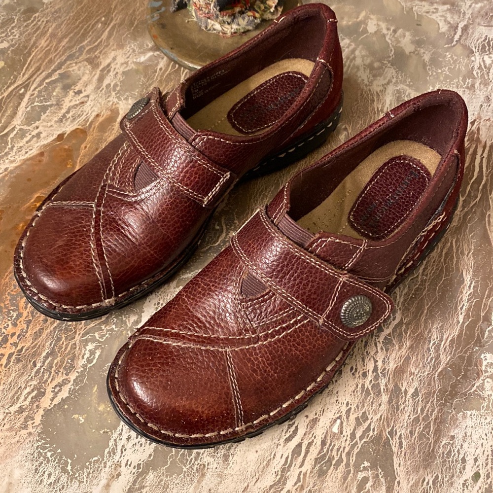 Earth Origins Evelyn leather slip on 7M